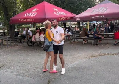 Medzi vami, nie na bilborde